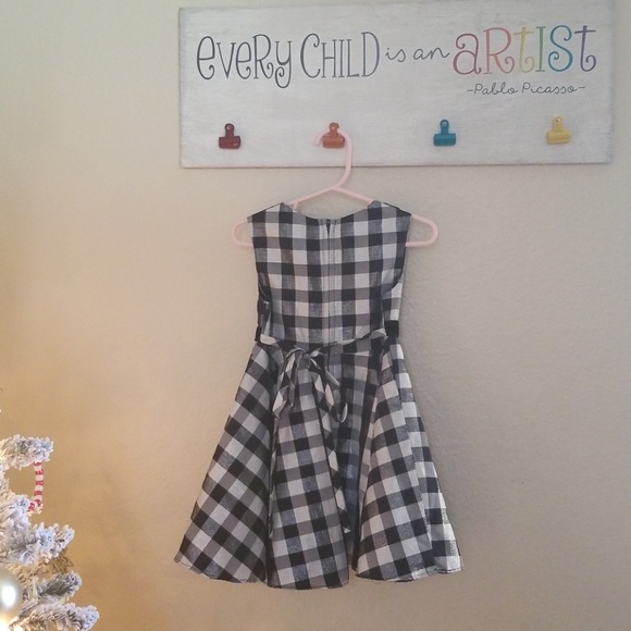 Girl's party dress - Picture 2 of 2